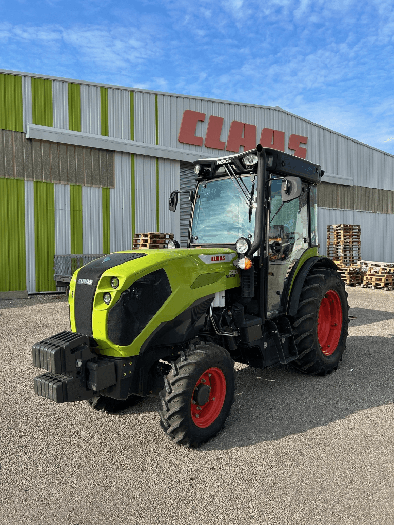 Traktor a típus CLAAS NEXOS 230 S, Gebrauchtmaschine ekkor: SAINT ANDIOL (Kép 1)