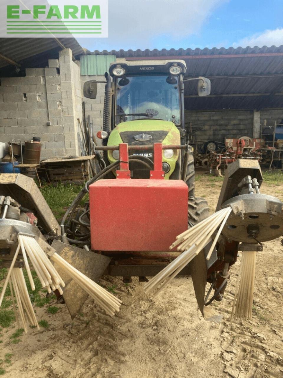 Traktor of the type CLAAS nexos 230 ve cabine 4rm t4i, Gebrauchtmaschine in ST ANDIOL (Picture 7)