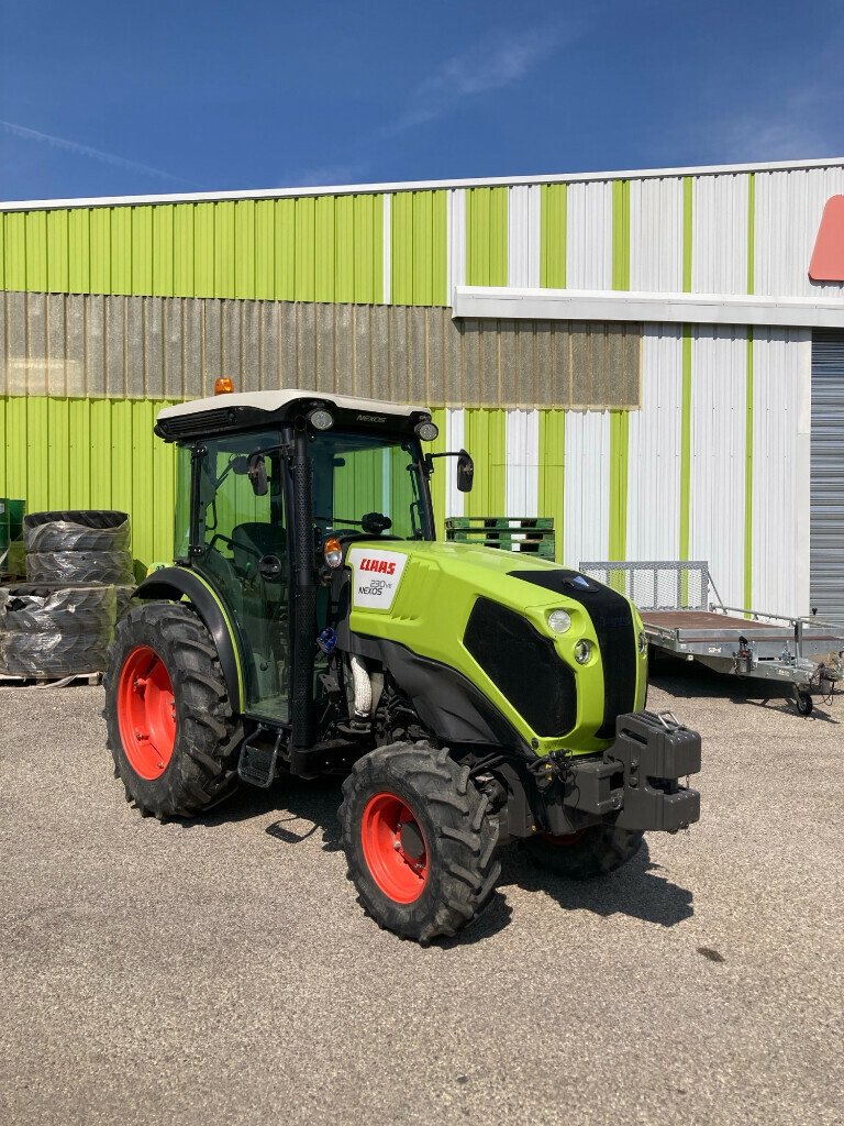 Traktor a típus CLAAS NEXOS 230 VE CABINE 4RM T4I, Gebrauchtmaschine ekkor: SAINT ANDIOL (Kép 3)