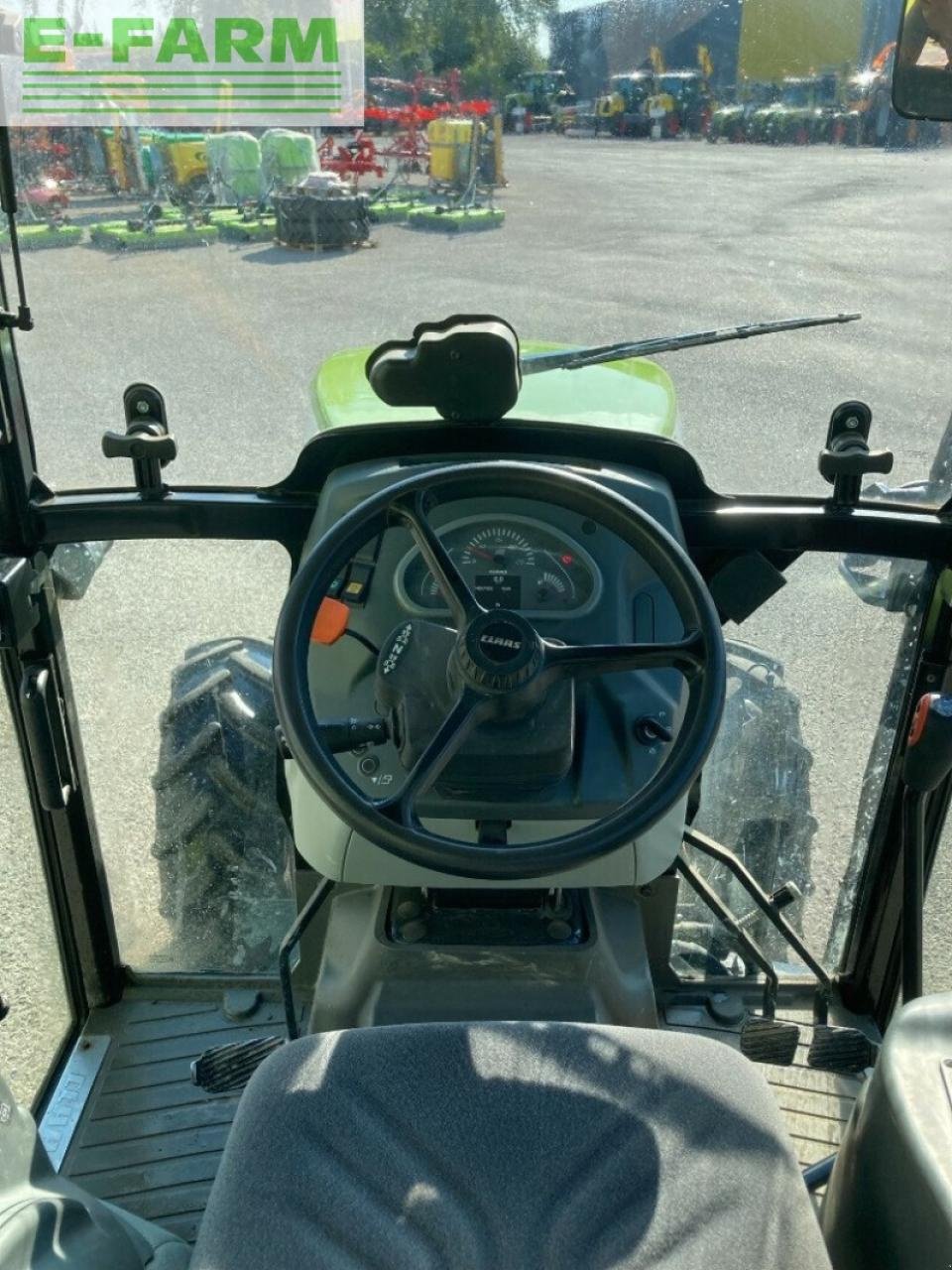 Traktor typu CLAAS nexos 230 vl cabine VL, Gebrauchtmaschine w ST ANDIOL (Zdjęcie 5)