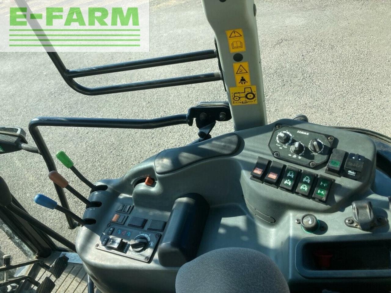 Traktor del tipo CLAAS nexos 230 vl cabine VL, Gebrauchtmaschine en ST ANDIOL (Imagen 6)