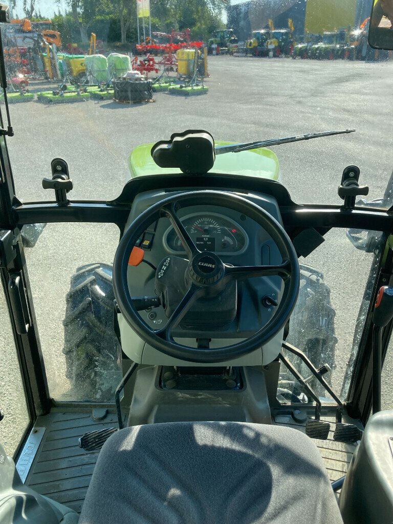 Traktor tip CLAAS NEXOS 230 VL CABINE, Gebrauchtmaschine in SAINT ANDIOL (Poză 5)