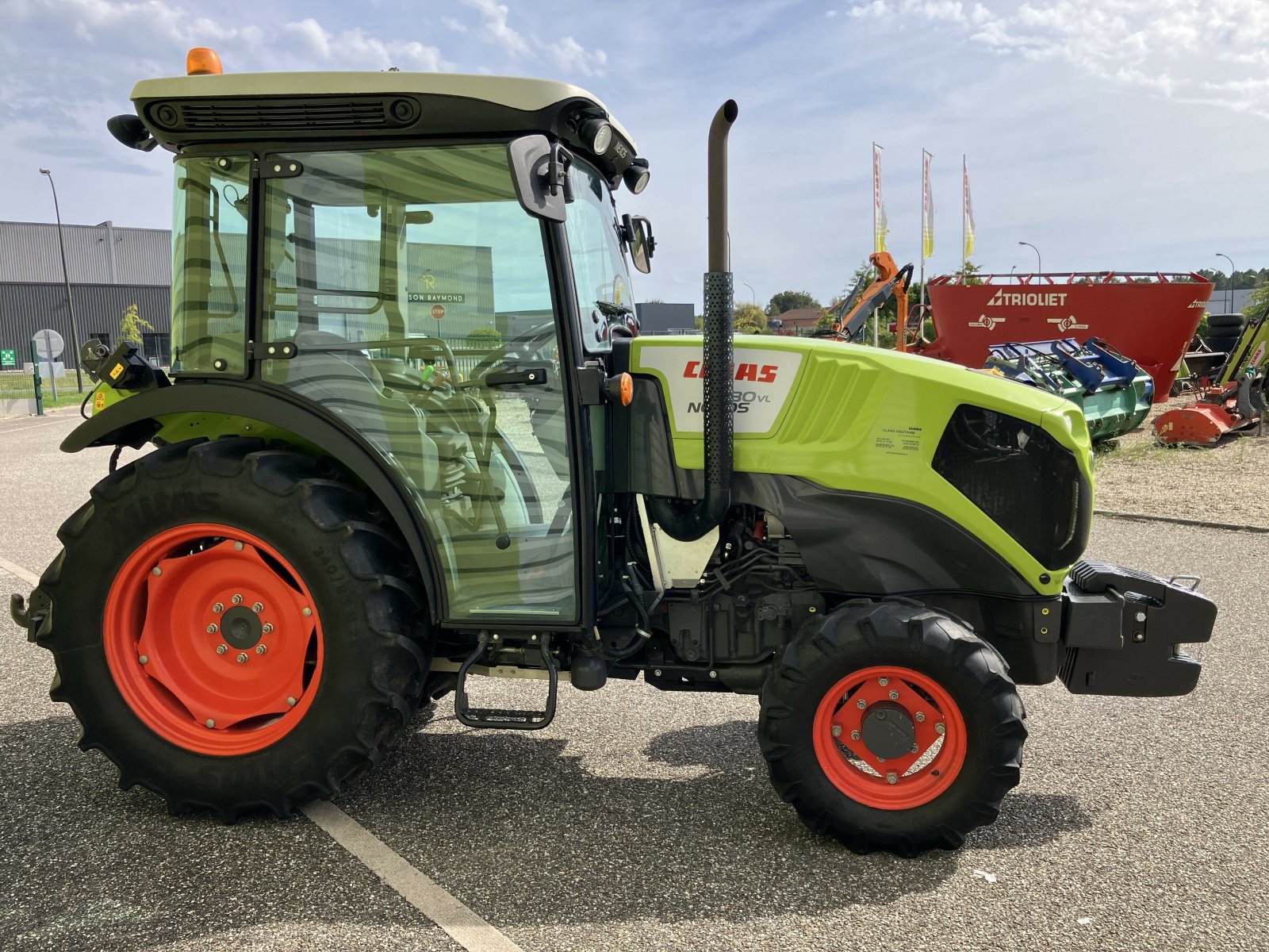 Traktor typu CLAAS NEXOS 230 VL PROACTIV ISC*, Gebrauchtmaschine v AILLAS (Obrázek 5)