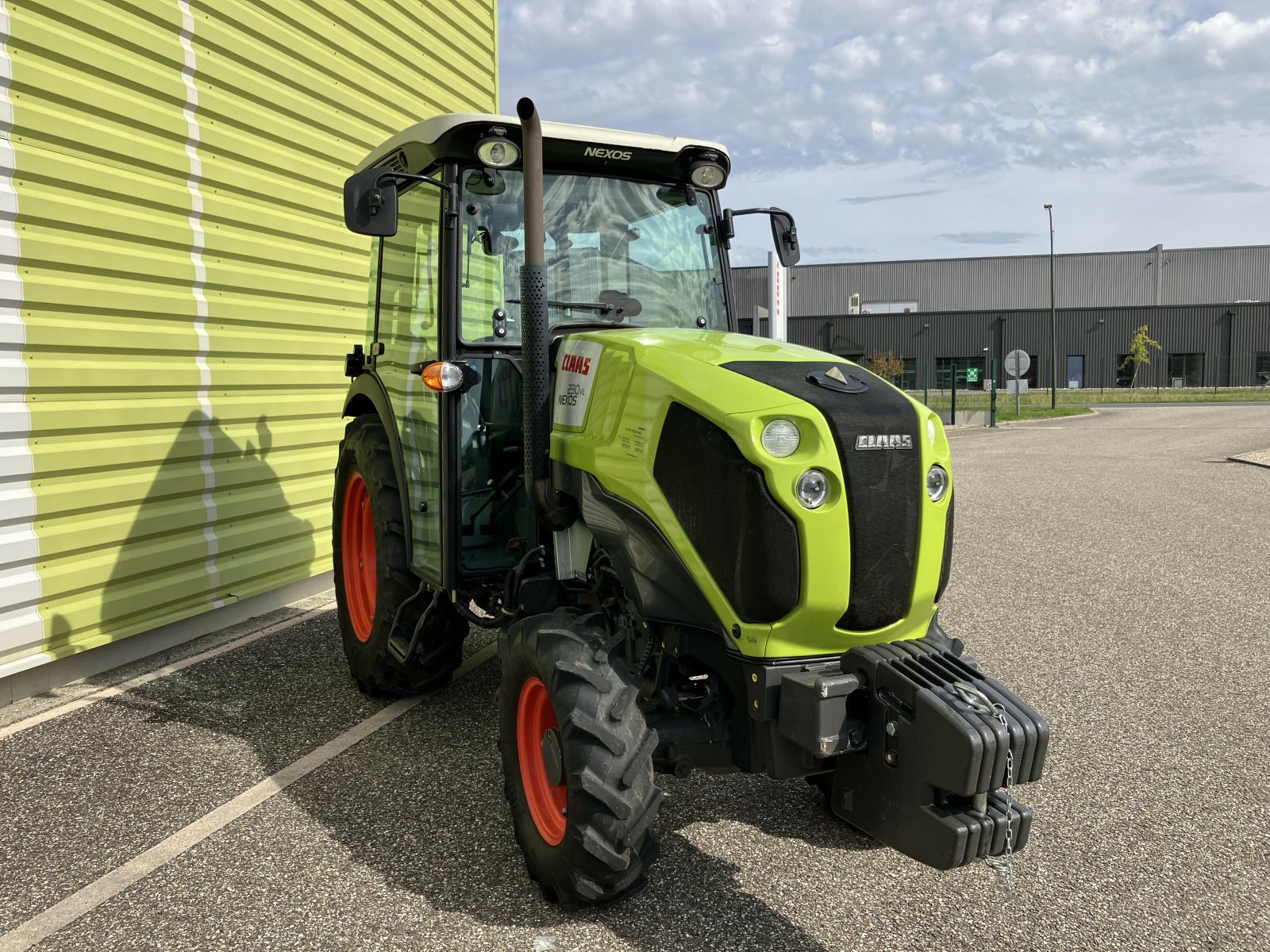 Traktor van het type CLAAS NEXOS 230 VL PROACTIV ISC*, Gebrauchtmaschine in ailias (Foto 8)