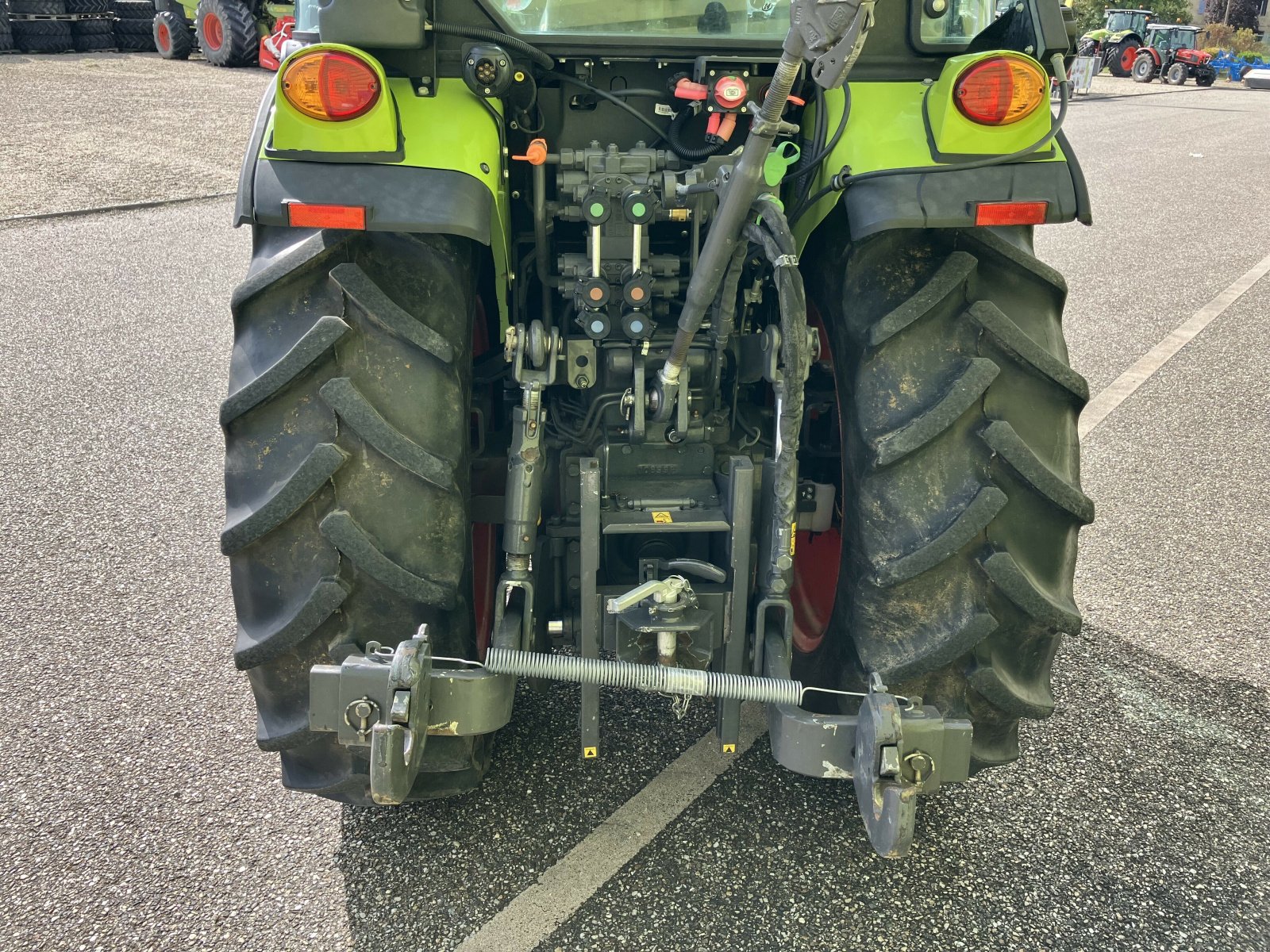 Traktor tip CLAAS NEXOS 230 VL PROACTIV ISC*, Gebrauchtmaschine in AILLAS (Poză 3)