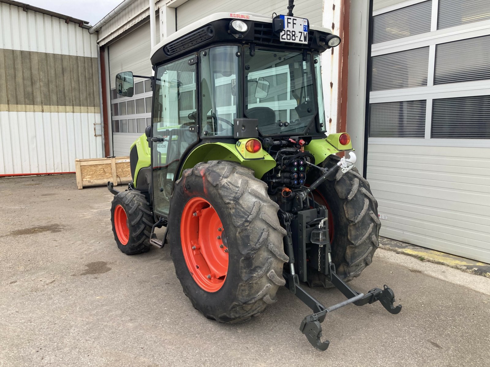 Traktor typu CLAAS NEXOS 230 VL, Gebrauchtmaschine v VAROIS & CHAIGNOT (Obrázok 4)