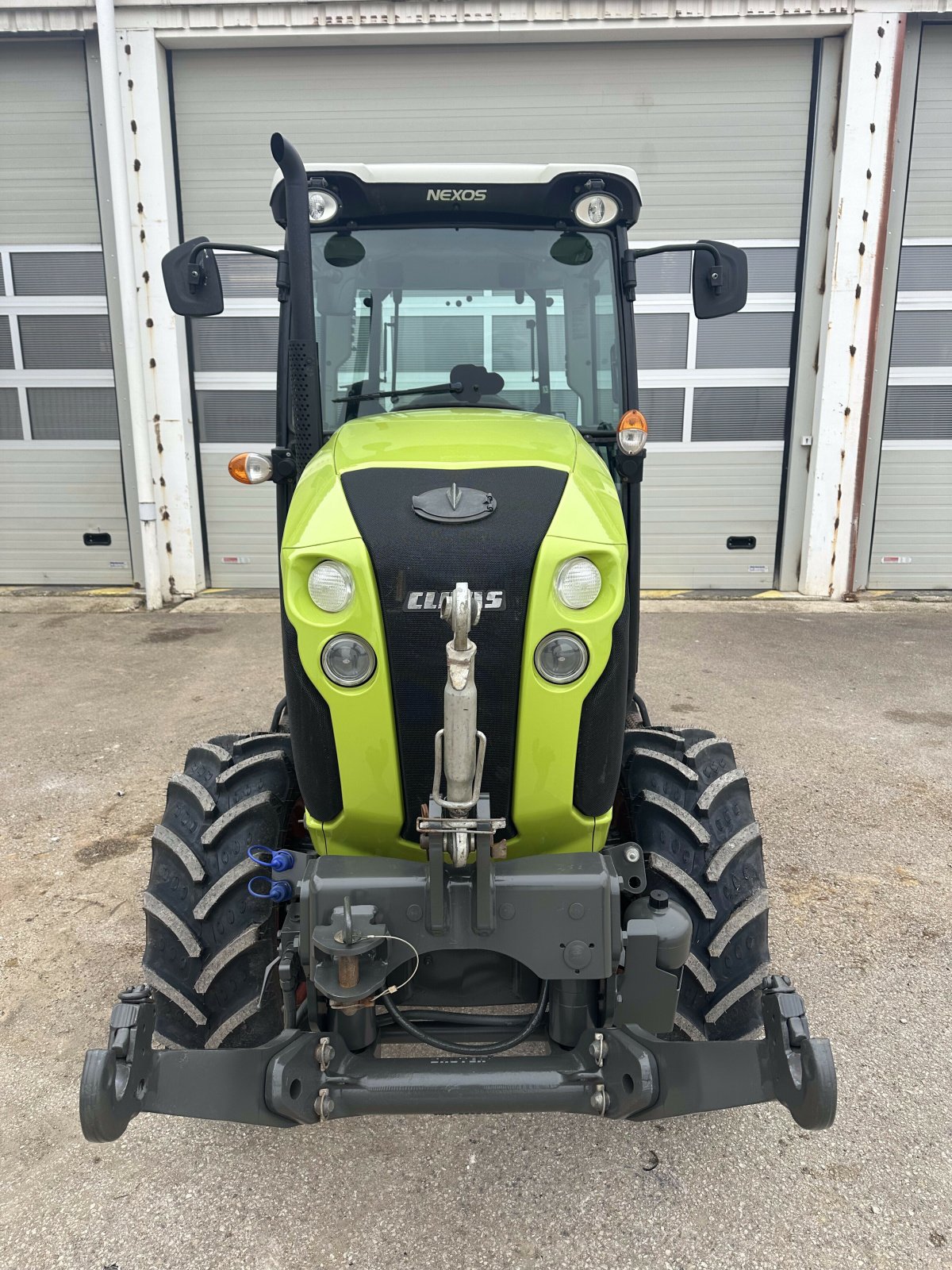 Traktor типа CLAAS NEXOS 230 VL, Gebrauchtmaschine в VAROIS & CHAIGNOT (Фотография 7)