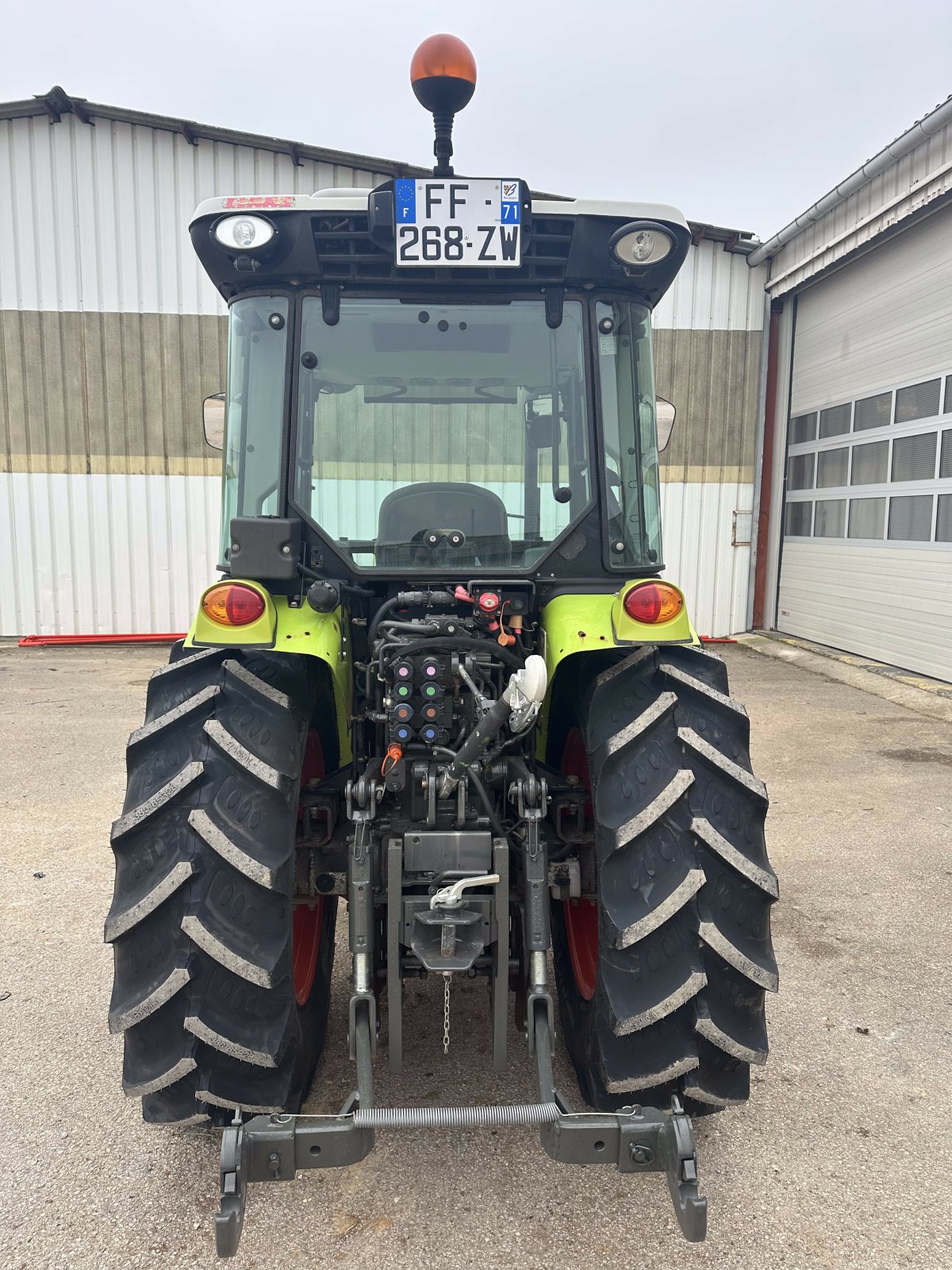 Traktor tipa CLAAS NEXOS 230 VL, Gebrauchtmaschine u VAROIS & CHAIGNOT (Slika 5)