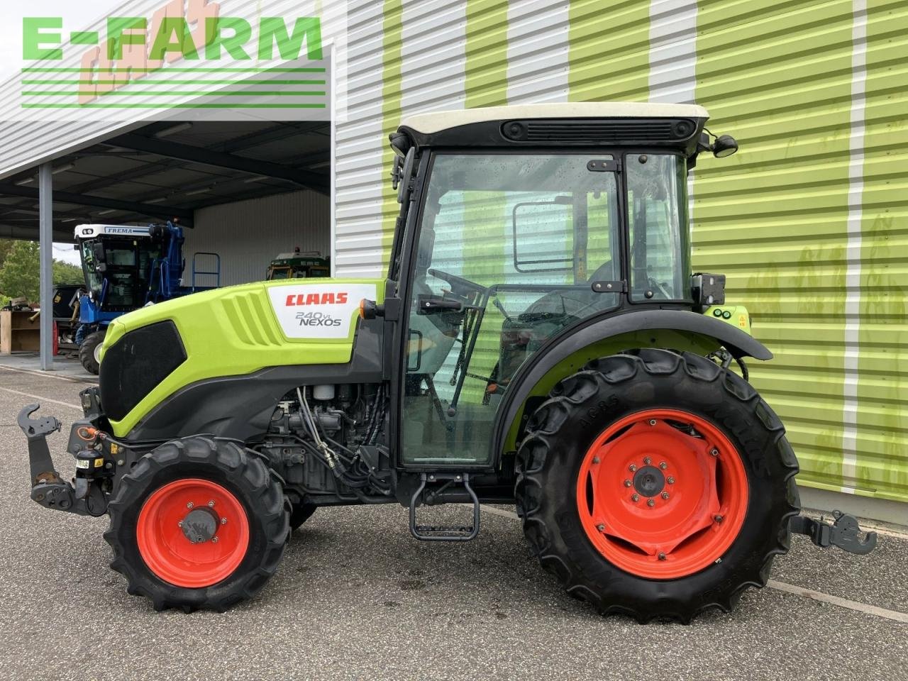 Traktor tip CLAAS nexos 240 vl isc** VL, Gebrauchtmaschine in AILLAS (33 - GIRONDE) (Poză 2)