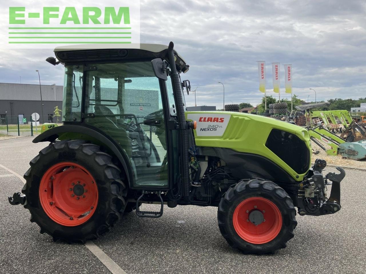 Traktor van het type CLAAS nexos 240 vl isc** VL, Gebrauchtmaschine in AILLAS (33 - GIRONDE) (Foto 4)