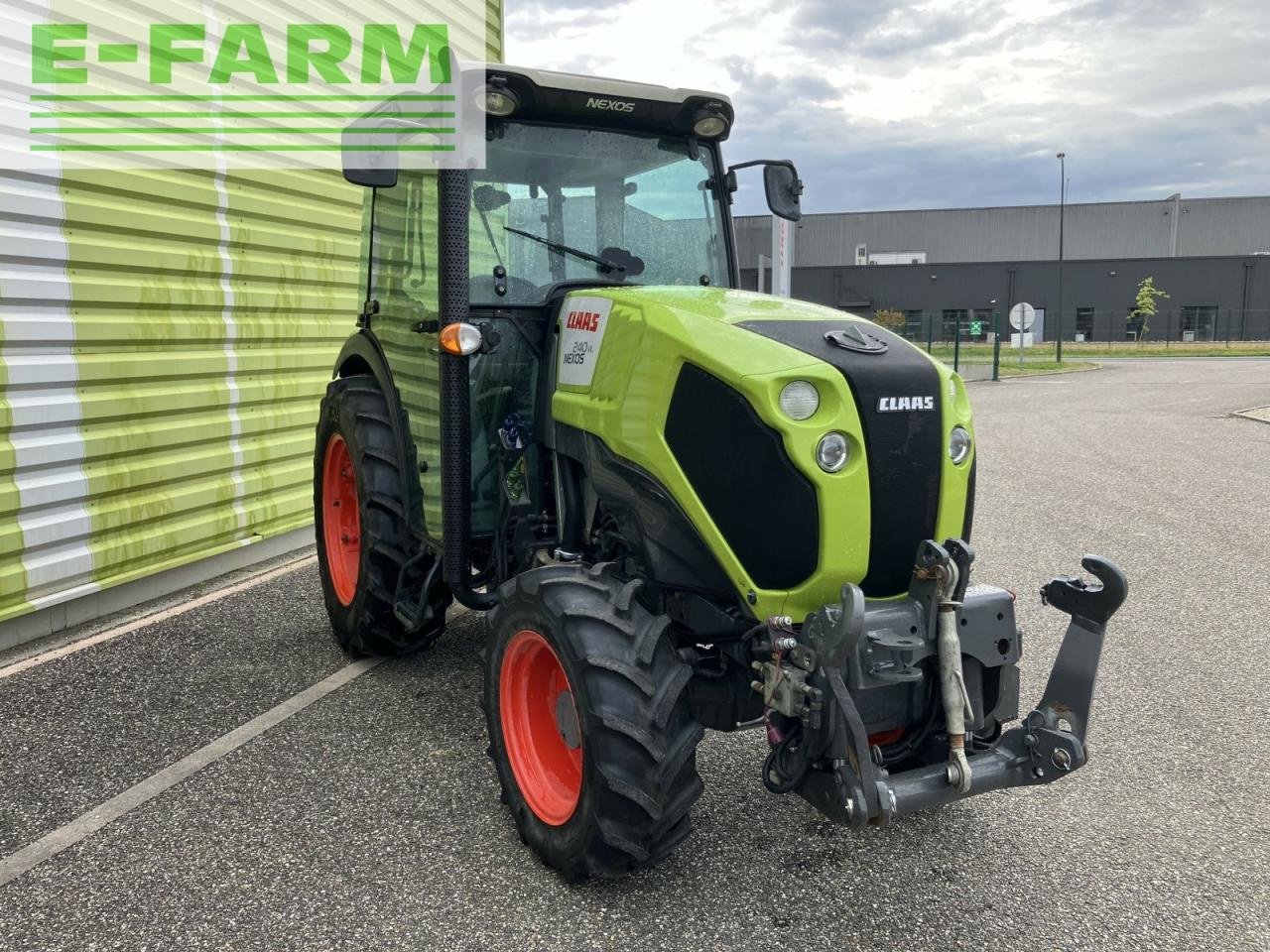 Traktor des Typs CLAAS nexos 240 vl isc** VL, Gebrauchtmaschine in AILLAS (33 - GIRONDE) (Bild 5)