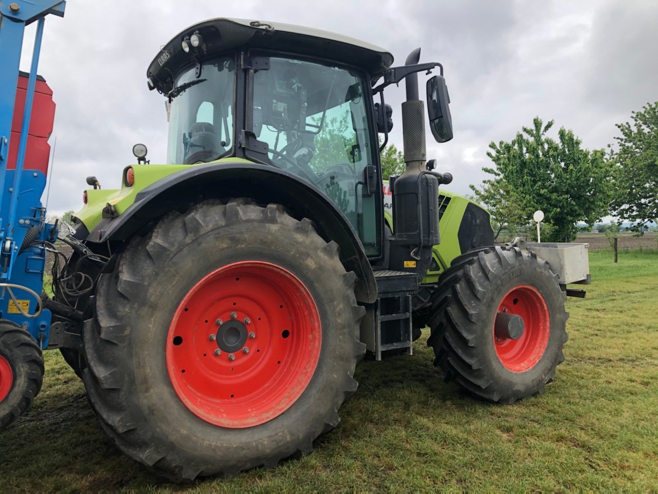 Traktor del tipo CLAAS Tracteur agricole ARION 550 CIS  T4F Claas, Gebrauchtmaschine en ST ELIX THEUX (Imagen 4)