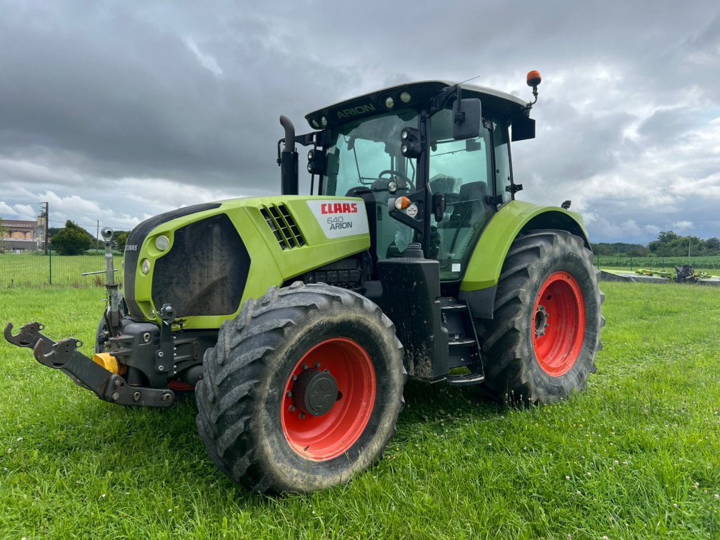 Traktor typu CLAAS Tracteur agricole ARION 640 T4I Claas, Gebrauchtmaschine w SAINT GAUDENS (Zdjęcie 1)