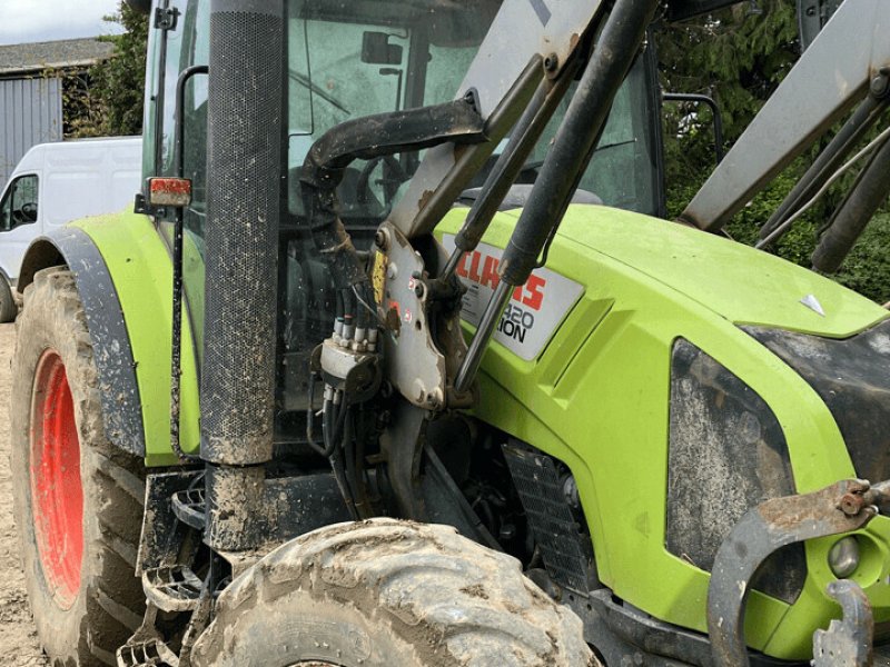 Traktor типа CLAAS TRACTEUR ARION 420 CIS, Gebrauchtmaschine в PONTIVY (Фотография 1)