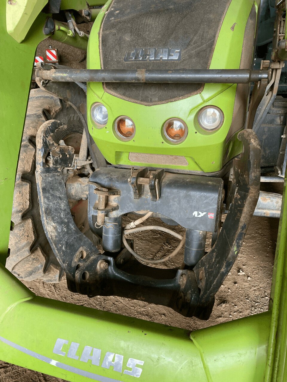 Traktor typu CLAAS TRACTEUR ARION 420 CIS, Gebrauchtmaschine v PONTIVY (Obrázek 3)