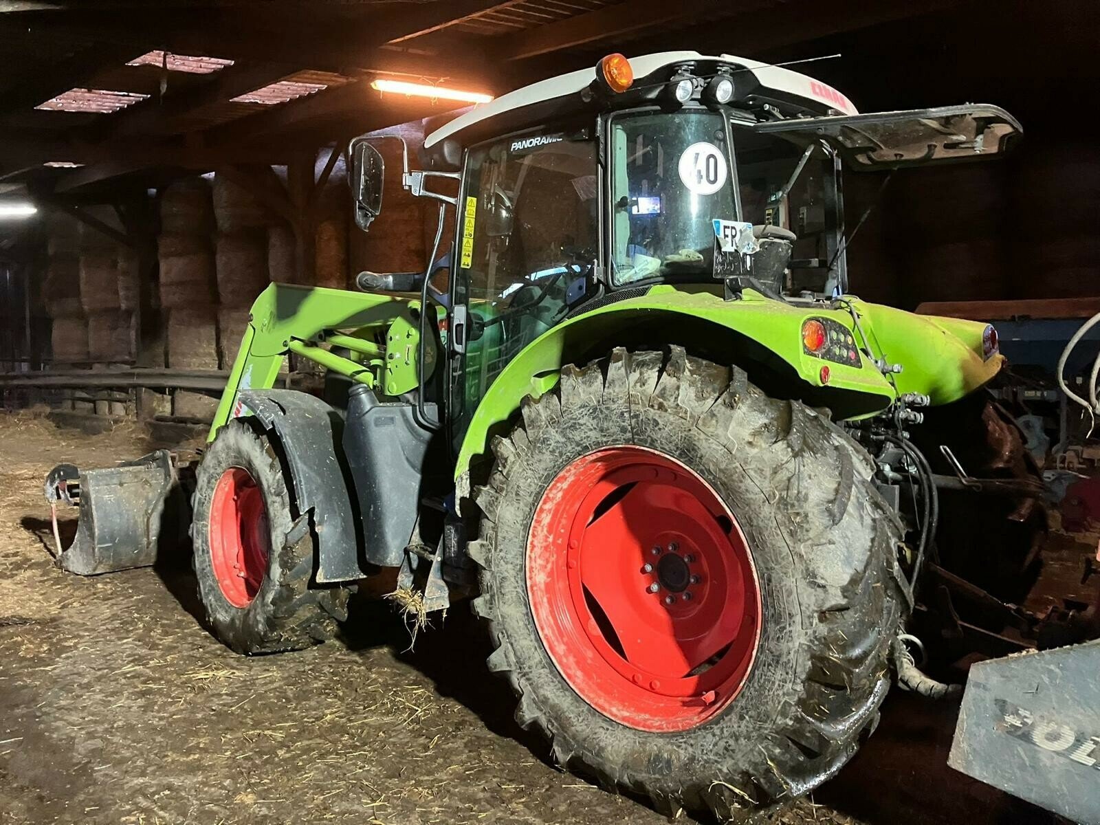 Traktor a típus CLAAS TRACTEUR ARION 440 MR, Gebrauchtmaschine ekkor: PONTIVY (Kép 1)