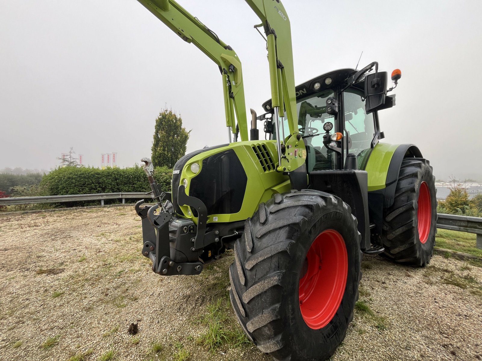 Traktor Türe ait CLAAS TRACTEUR ARION 610 CMATIC, Gebrauchtmaschine içinde PONTIVY (resim 2)