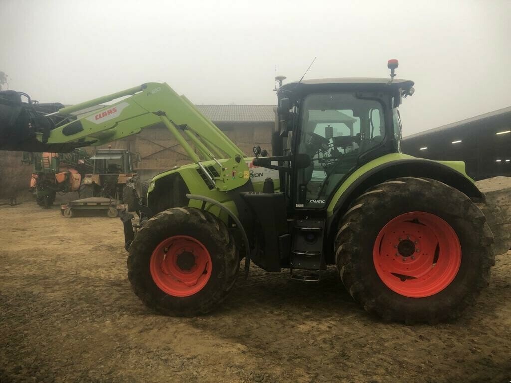 Traktor typu CLAAS TRACTEUR ARION 610 CMATIC, Gebrauchtmaschine v PONTIVY (Obrázek 4)