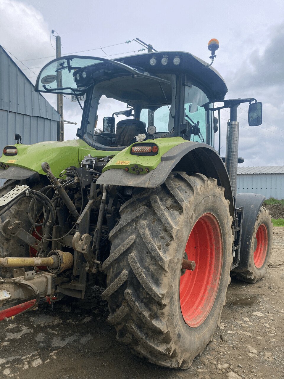 Traktor типа CLAAS TRACTEUR AXION 810 CEBIS, Gebrauchtmaschine в PONTIVY (Фотография 5)