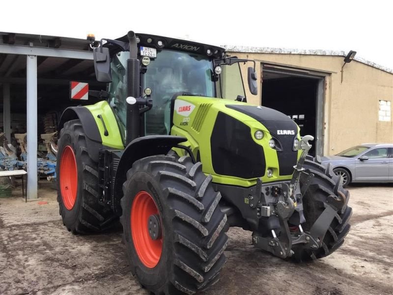 Traktor des Typs CLAAS TRAKTOR AXION 870 CM, Vorführmaschine in Grimma (Bild 1)