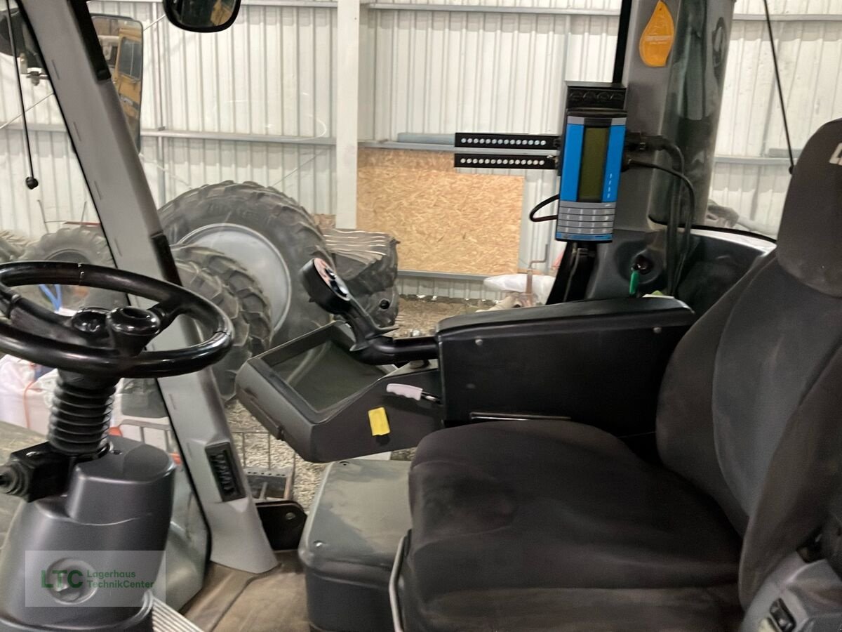 Traktor tip CLAAS Xerion 3300 TRAC, Gebrauchtmaschine in Korneuburg (Poză 5)