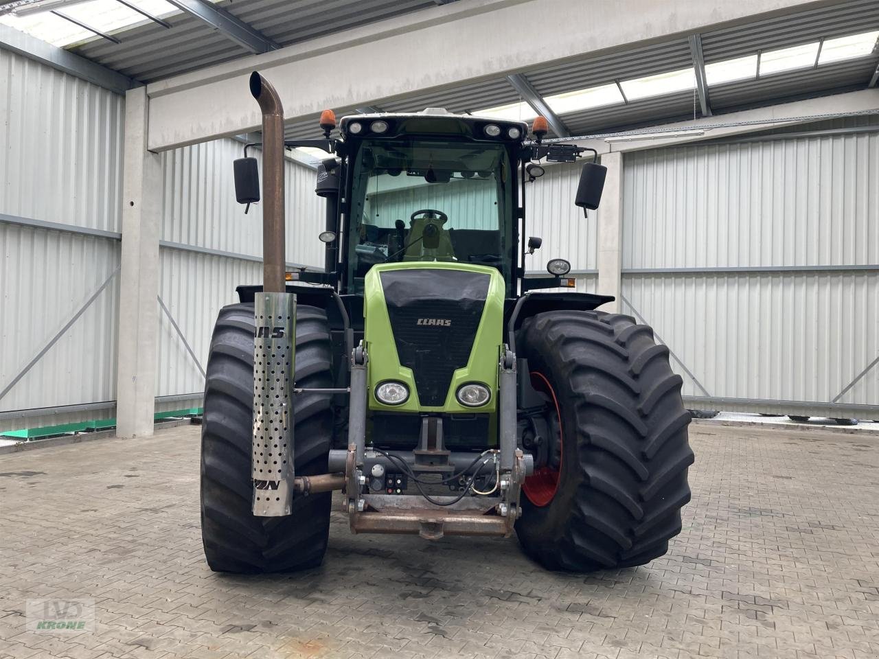 Traktor des Typs CLAAS XERION 3300 VC, Gebrauchtmaschine in Spelle (Bild 4)