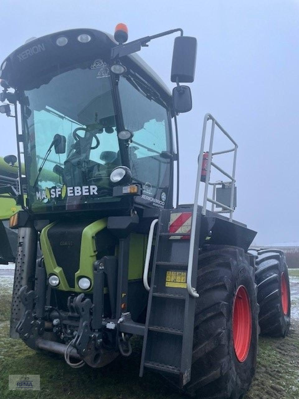 Traktor типа CLAAS Xerion 3800 Saddle Trac, Gebrauchtmaschine в Belzig-Schwanebeck (Фотография 2)