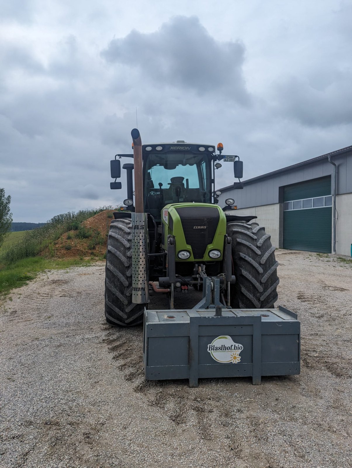 Traktor typu CLAAS Xerion 3800 Trac VC nur 4000h, Gebrauchtmaschine v Kelheim (Obrázok 3)