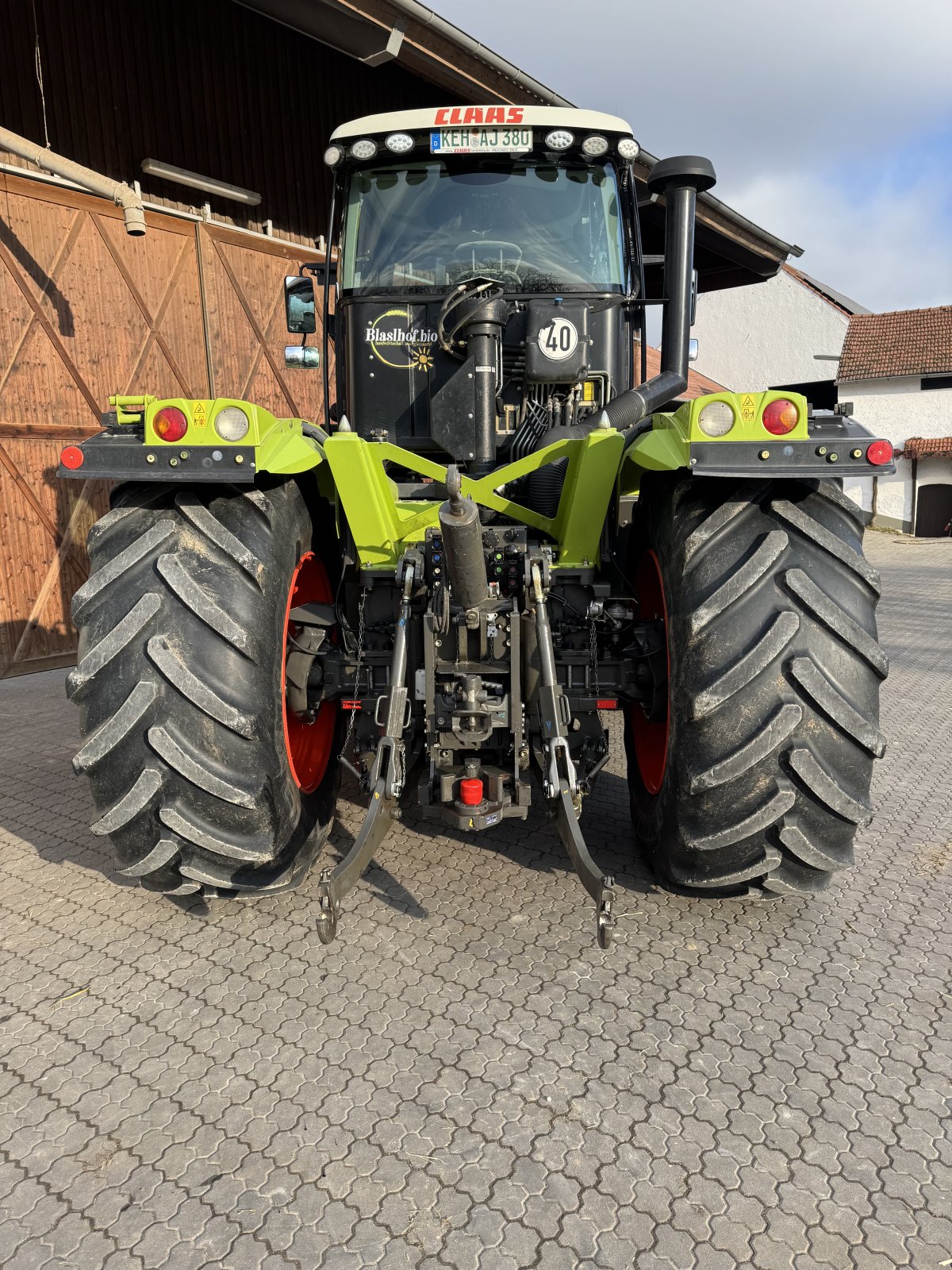 Traktor Türe ait CLAAS Xerion 3800 Trac VC nur 4000h, Gebrauchtmaschine içinde Kelheim (resim 5)