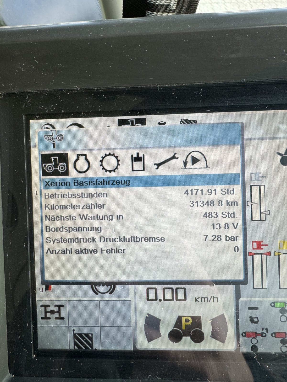 Traktor del tipo CLAAS Xerion 3800 Trac VC nur 4000h, Gebrauchtmaschine In Kelheim (Immagine 16)