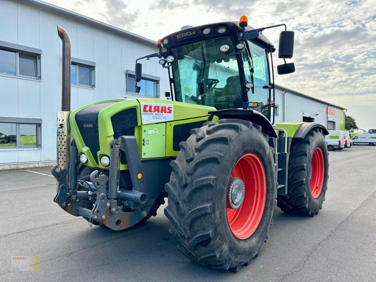 Traktor типа CLAAS XERION 3800 TRAC VC, nur 4.360 h. !, Gebrauchtmaschine в Molbergen (Фотография 1)