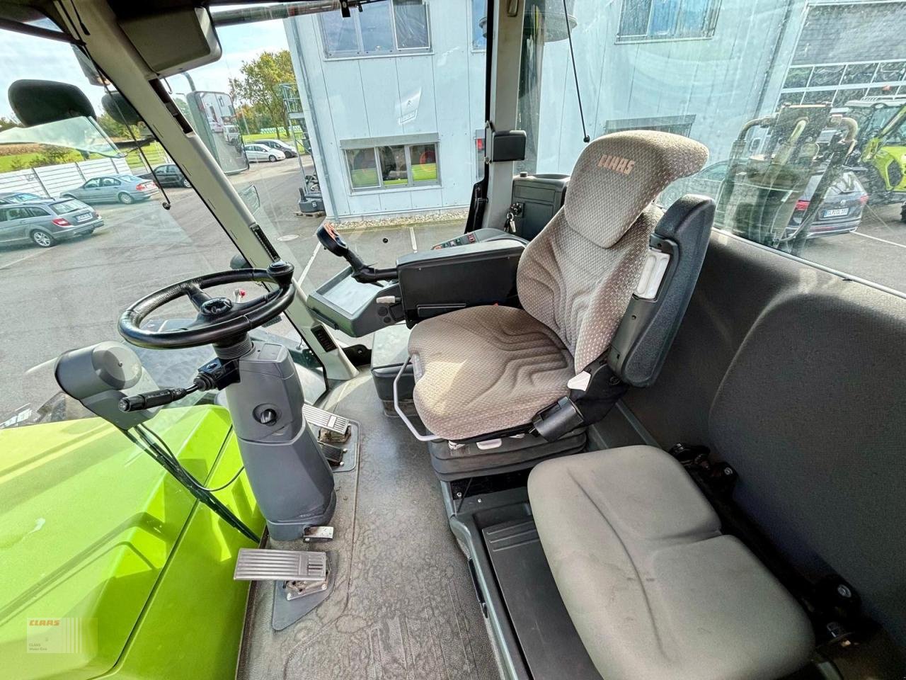 Traktor типа CLAAS XERION 3800 TRAC VC, nur 4.360 h. !, Gebrauchtmaschine в Molbergen (Фотография 15)