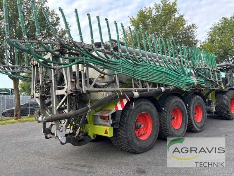 Traktor van het type CLAAS XERION 3800 TRAC VC, Gebrauchtmaschine in Meppen (Foto 11)