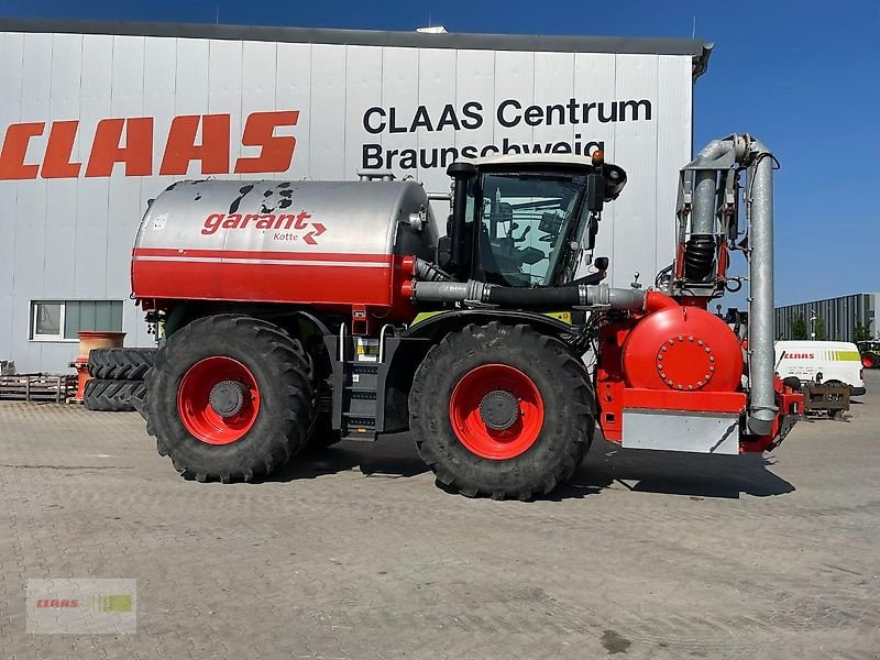 Traktor of the type CLAAS XERION 3800 Trac VC, Gebrauchtmaschine in Schwülper