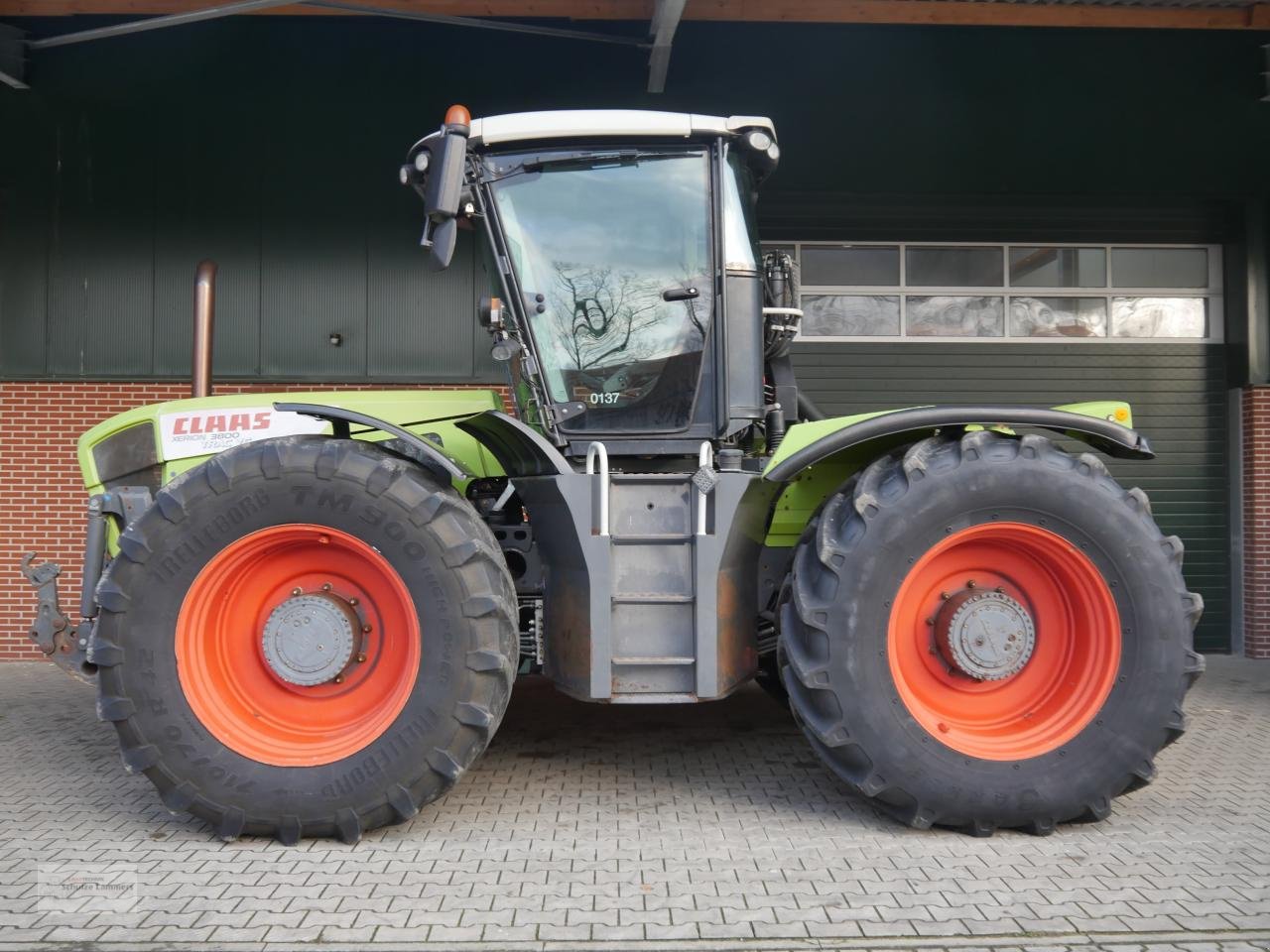 Traktor типа CLAAS Xerion 3800 Trac VC, Gebrauchtmaschine в Borken (Фотография 4)