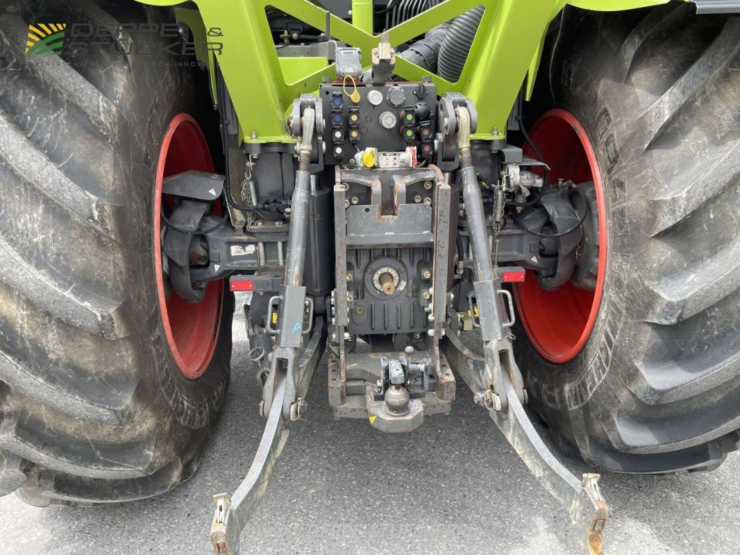 Traktor typu CLAAS Xerion 3800 Trac VC, Gebrauchtmaschine w Rietberg (Zdjęcie 11)