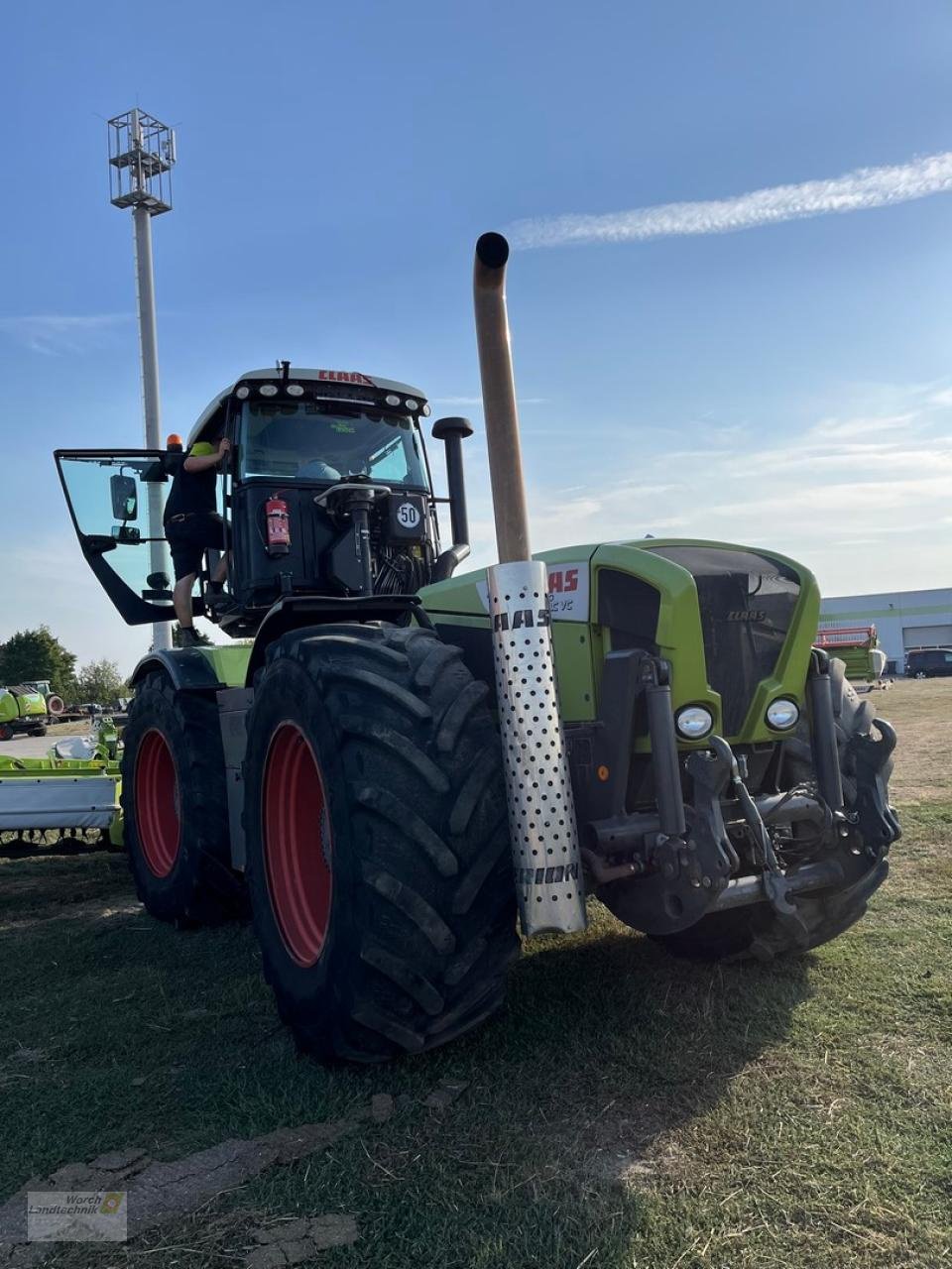 Traktor typu CLAAS Xerion 3800 TRAC VC, Gebrauchtmaschine w Schora (Zdjęcie 2)