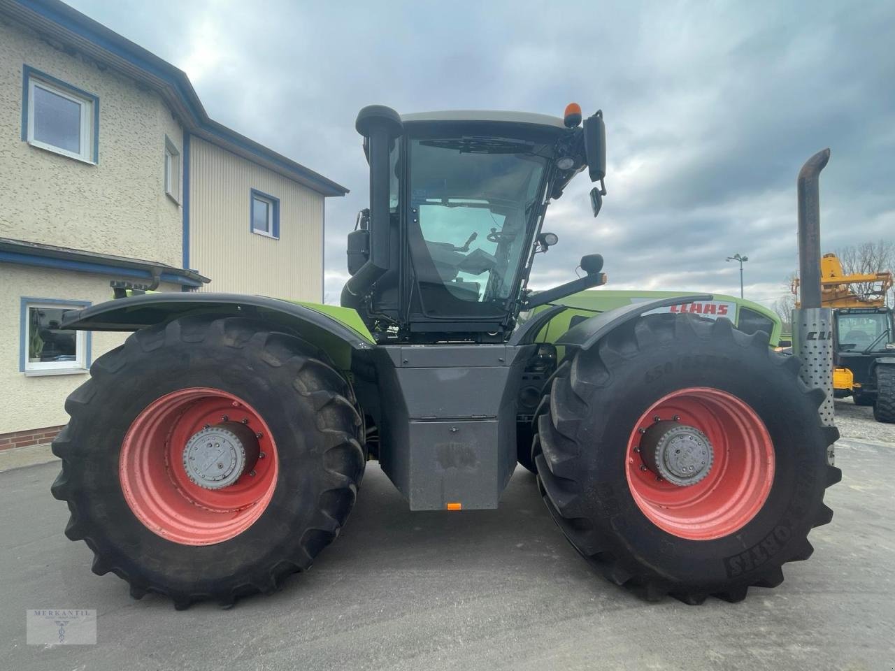 Traktor of the type CLAAS Xerion 3800 Trac VC, Gebrauchtmaschine in Pragsdorf (Picture 11)