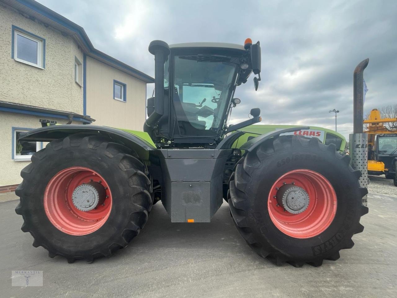 Traktor of the type CLAAS Xerion 3800 Trac VC, Gebrauchtmaschine in Pragsdorf (Picture 12)