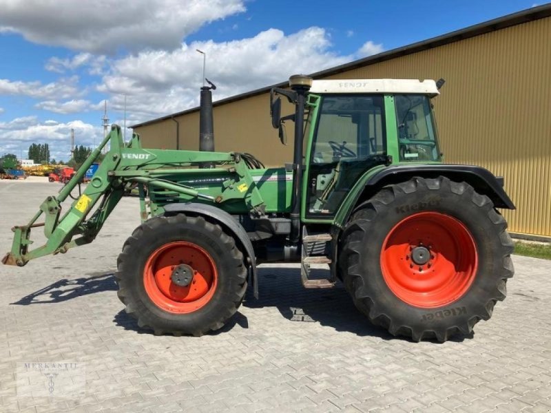 Traktor of the type CLAAS Xerion 3800 Trac VC, Gebrauchtmaschine in Pragsdorf