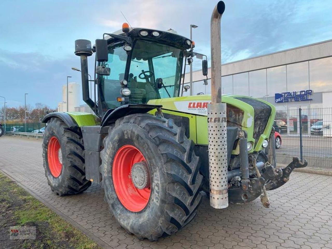 Traktor des Typs CLAAS XERION 3800 TRAC, Gebrauchtmaschine in Oyten (Bild 3)