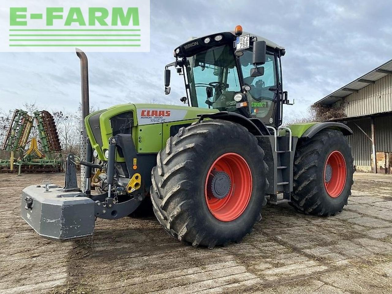 Traktor типа CLAAS xerion 3800 vc, Gebrauchtmaschine в SZEGED (Фотография 1)