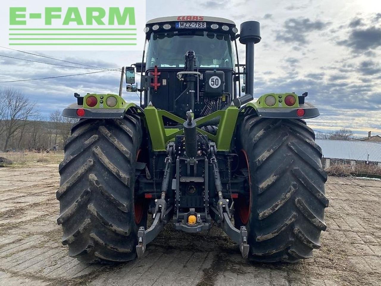 Traktor типа CLAAS xerion 3800 vc, Gebrauchtmaschine в SZEGED (Фотография 9)