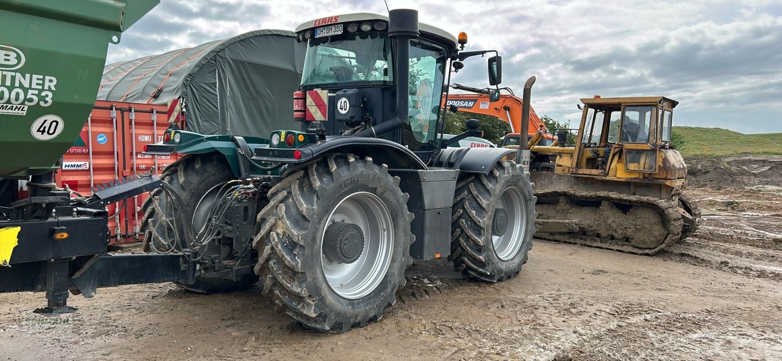 Traktor του τύπου CLAAS XERION 3800, Gebrauchtmaschine σε Oldenburg in Holstein (Φωτογραφία 5)