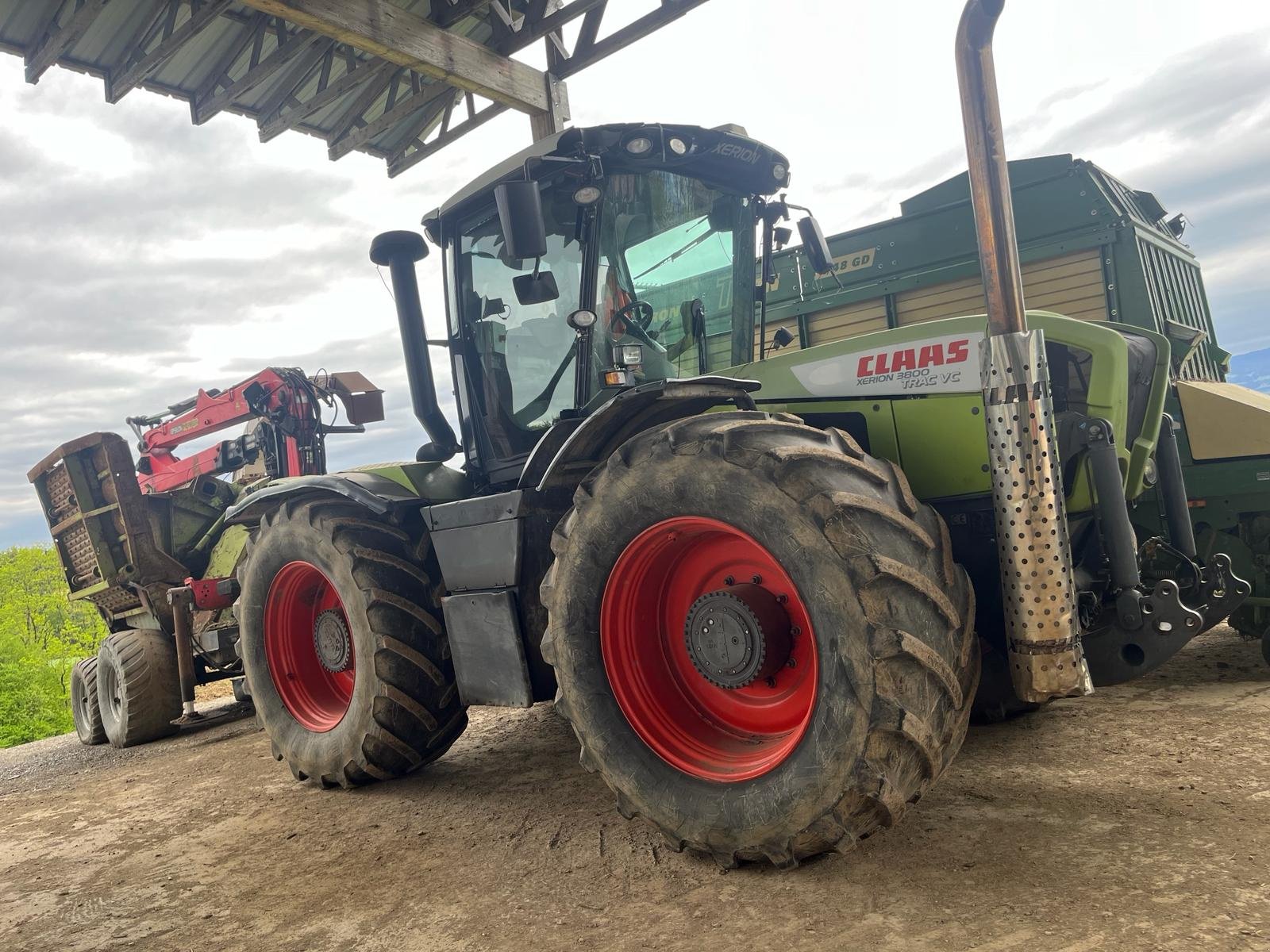 Traktor des Typs CLAAS Xerion 3800, Gebrauchtmaschine in Hitzendorf (Bild 1)