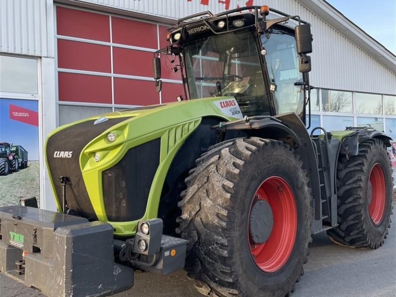 Traktor of the type CLAAS XERION 4000 Med vendbar Kabine, Gebrauchtmaschine in Hobro (Picture 1)