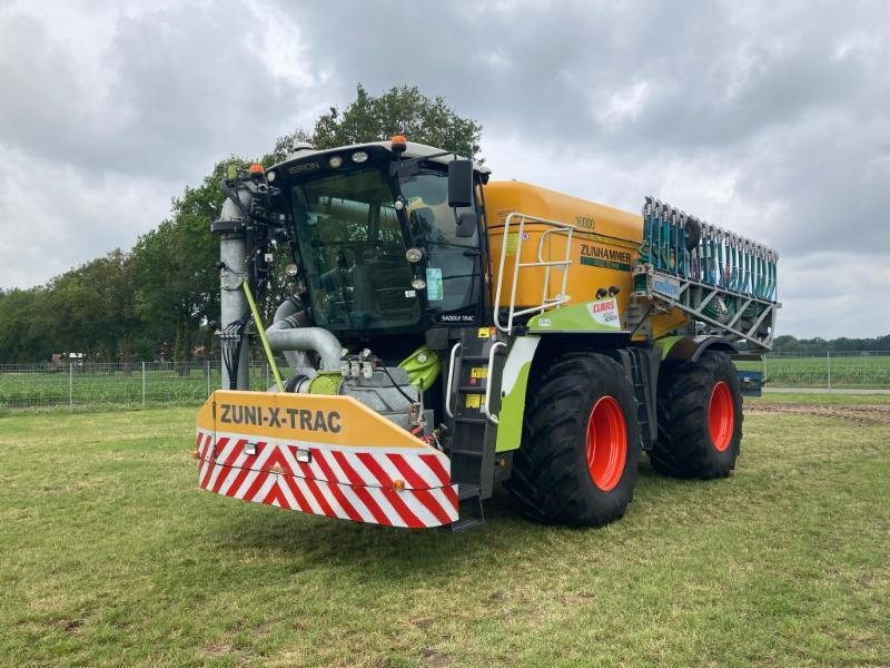 Traktor a típus CLAAS XERION 4000 SADDLE TRAC m. ZUNHAMMER, Gebrauchtmaschine ekkor: Molbergen (Kép 1)