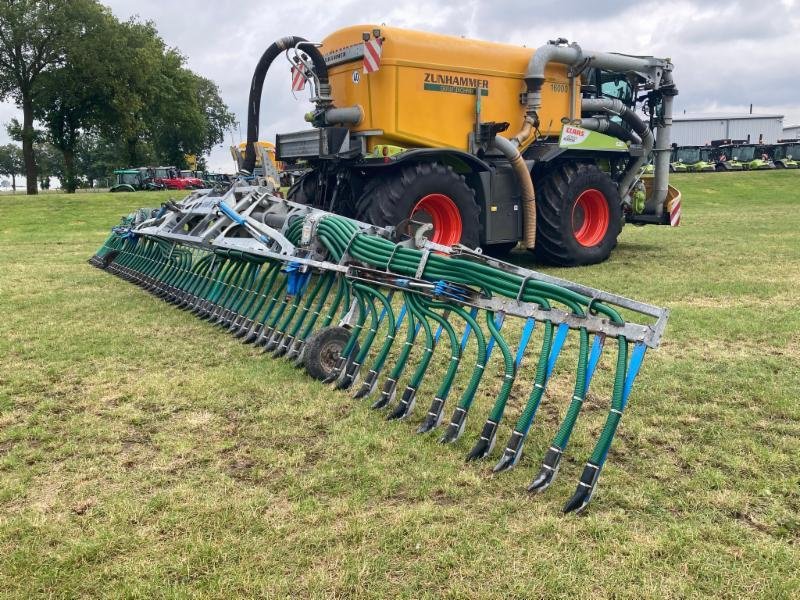 Traktor типа CLAAS XERION 4000 SADDLE TRAC m. ZUNHAMMER, Gebrauchtmaschine в Molbergen (Фотография 15)