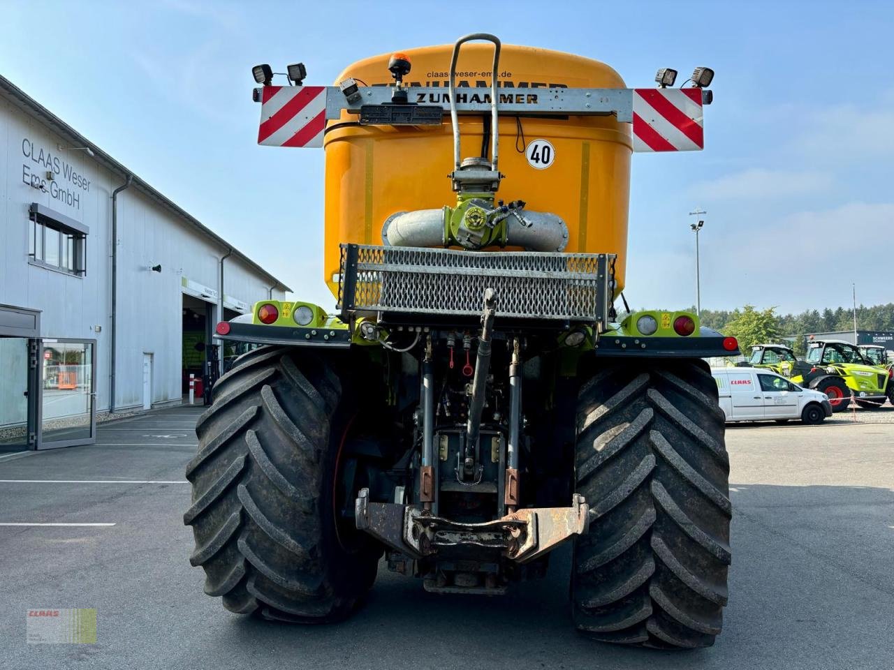 Traktor du type CLAAS XERION 4000 SADDLE TRAC, ZUNHAMMER Gülletechnik 16 cbm, Frontansaugstation, Leistungshydraulik, Lenk, Gebrauchtmaschine en Neerstedt (Photo 4)