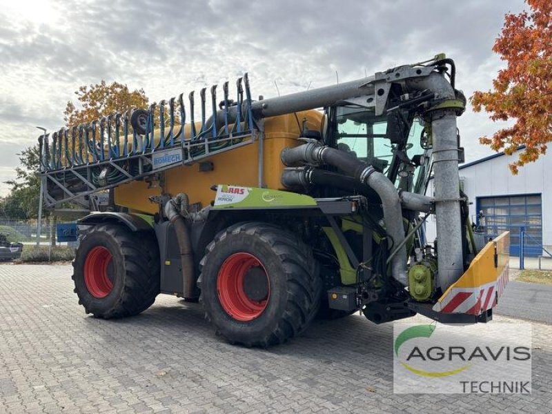 Traktor типа CLAAS XERION 4000 SADDLE TRAC, Gebrauchtmaschine в Meppen (Фотография 2)